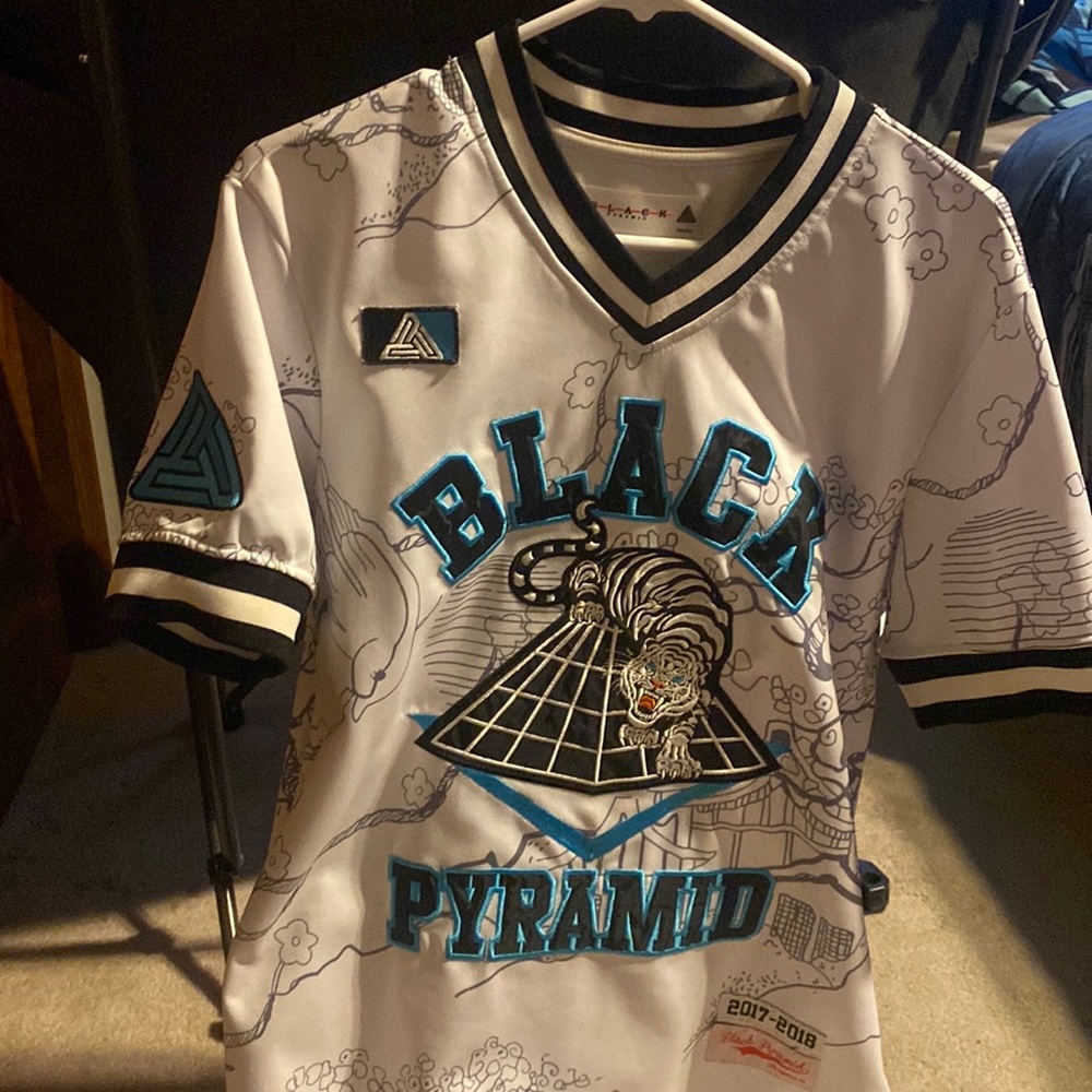 Black Pyramid white tiger shirt